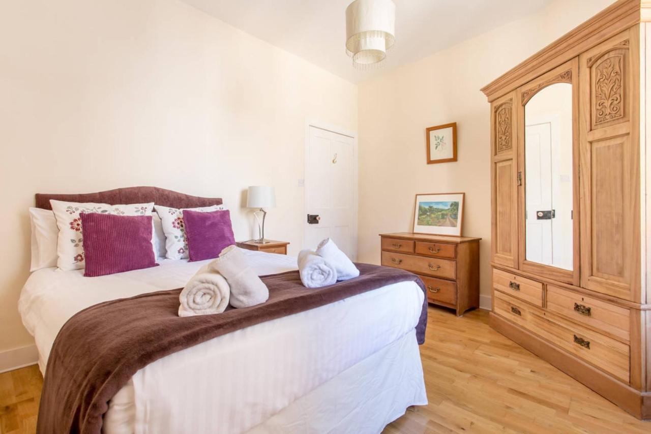 Altido Retro Castle Retreat 2Bed Apartment Edinburgh Phòng bức ảnh
