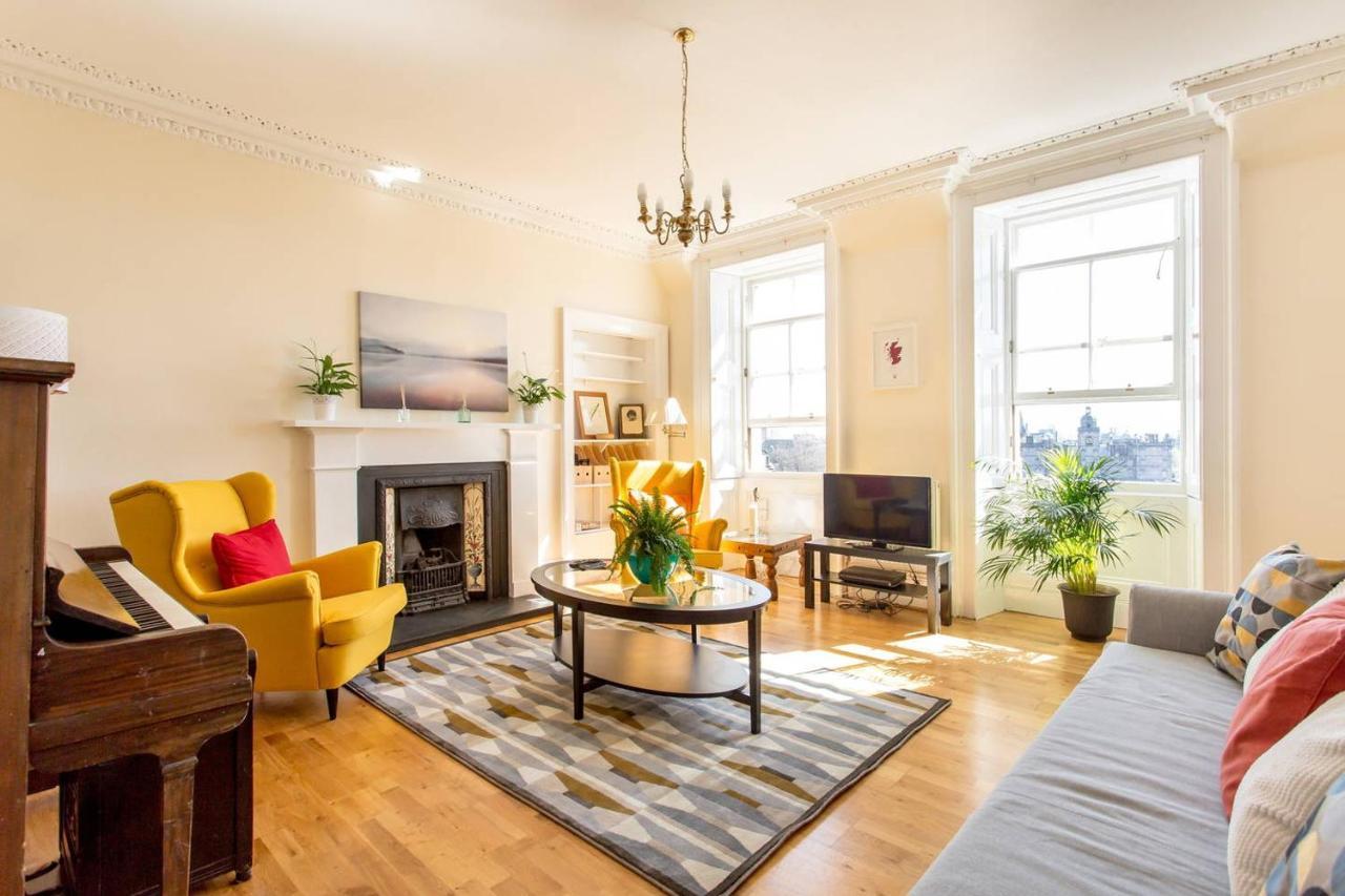 Altido Retro Castle Retreat 2Bed Apartment Edinburgh Ngoại thất bức ảnh