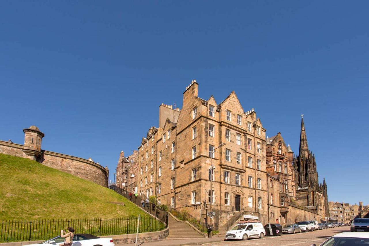 Altido Retro Castle Retreat 2Bed Apartment Edinburgh Ngoại thất bức ảnh